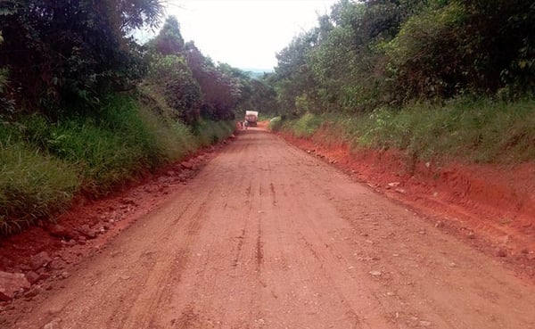 Estrada da Antinha recebe melhorias através da Secretaria Municipal de Desenvolvimento Rural