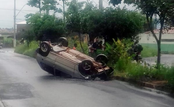 Polícia Militar prende condutor que dirigia embriagado e ainda se envolveu em acidente