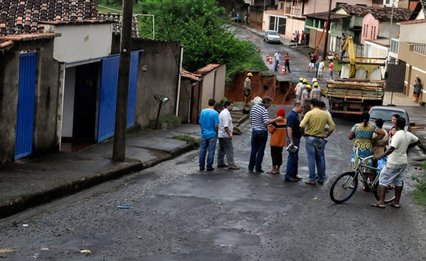 Prefeito vê situação atípica e reafirma apoio a moradores e locais afetados pelas chuvas