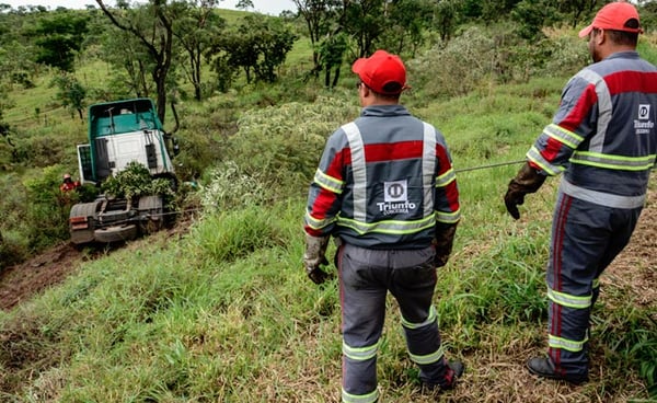 Acidente na BR 262 tira vida de adolescente de 14 anos