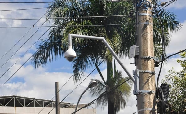 Prefeitura instala câmeras de monitoramento na avenida do Carnaval