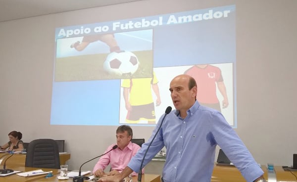 Clubes amadores vão receber jogos de uniformes e bolas em Araxá