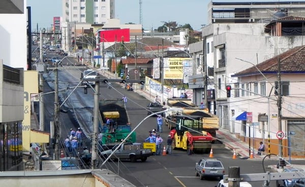 Asttran informa que trechos da av. Senador Montandon ficarão interditados para recapeamento