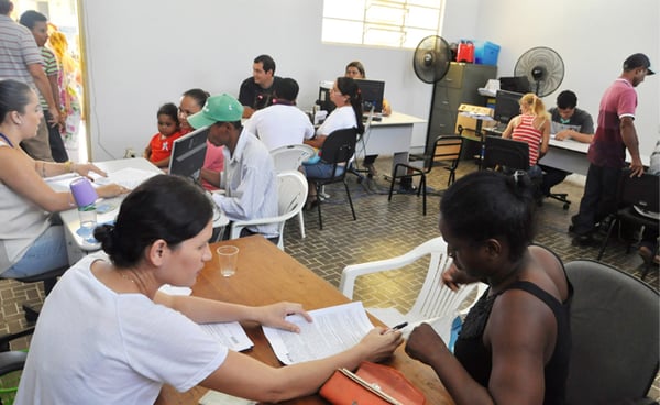 Mutuários do Pão de Açúcar IV assinam contratos de financiamento