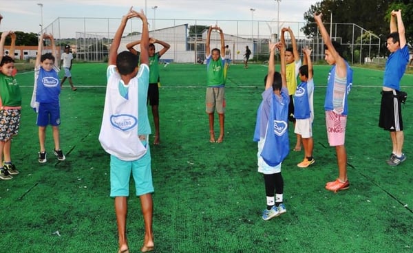 Prefeitura incentiva a pratica de esportes na Praça da Juventude
