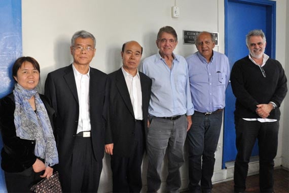 Comitiva chinesa visita Araxá interessada por terras-raras