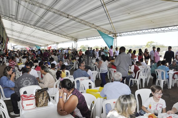 FOTOS: Servidores públicos comemorar o Dia do Trabalhador