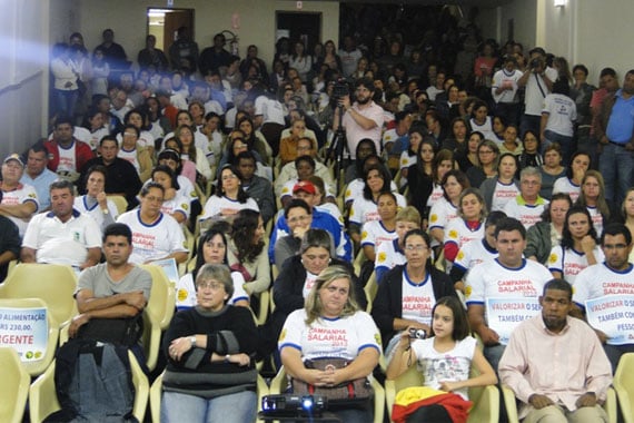 Servidores da Prefeitura de Araxá convocam paralisação geral