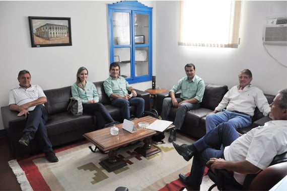 Prefeito recebe diretores da Vale Fertilizantes