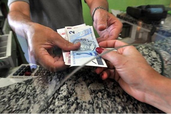 Taxas de juros para crédito crescem pela quinta vez em 2016
