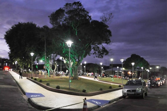 Praças Salesianos e Princesa Isabel são reinauguradas; pista de caminhada da avenida Divino Alves Ferreira é concluída