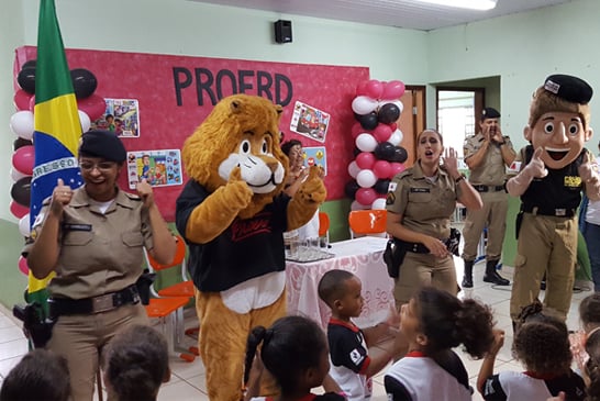 Polícia Militar forma primeira turma do Proerd Infantil em Araxá