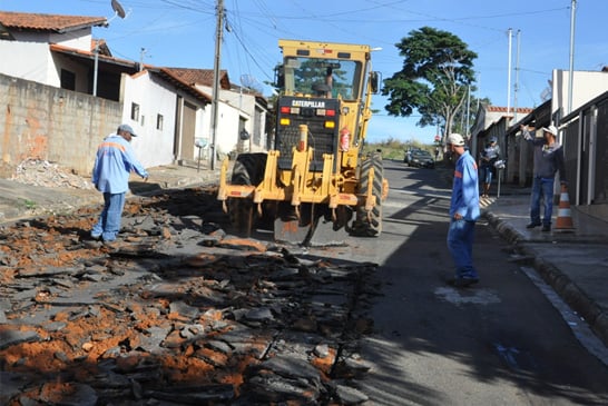 Ruas de bairros do Setor Norte recebem recapeamento