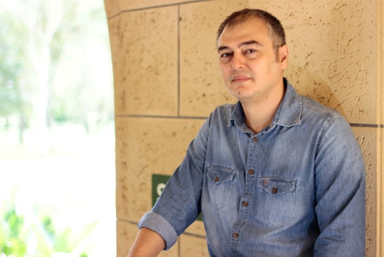 Sempre Um Papo recebe Rodrigo Feres nesta quarta-feira