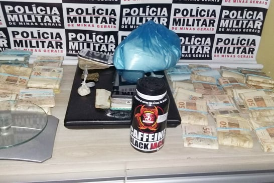 PM apreende drogas e mais de R$ 50 mil; três mulheres são presas