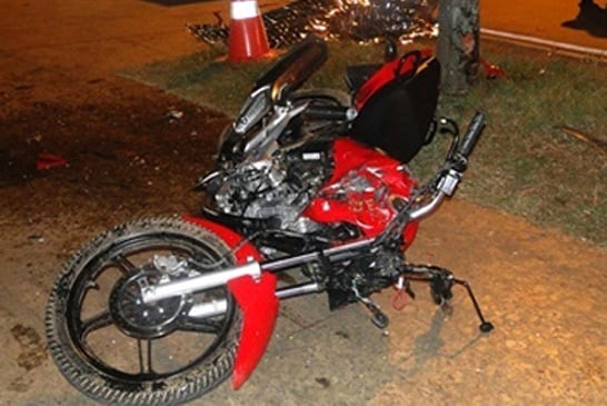 Jovem de 20 anos perde controle e morre em acidente de moto na Praça da Matriz