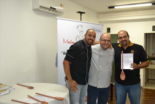 Empresários recebem certificação do ‘Metendo a Colher 2016’