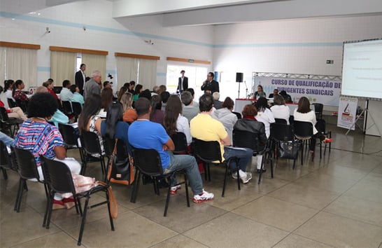 Curso de Qualificação de Dirigentes Sindicais tem análise dos desafios do movimento Sindical