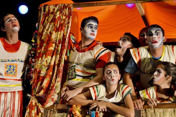 Teatro Municipal recebe ‘Escola de Mulheres’ no sábado