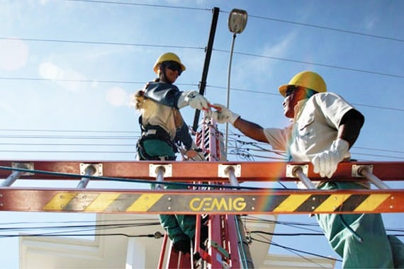 Cemig realiza manutenção da rede elétrica em bairros de Araxá