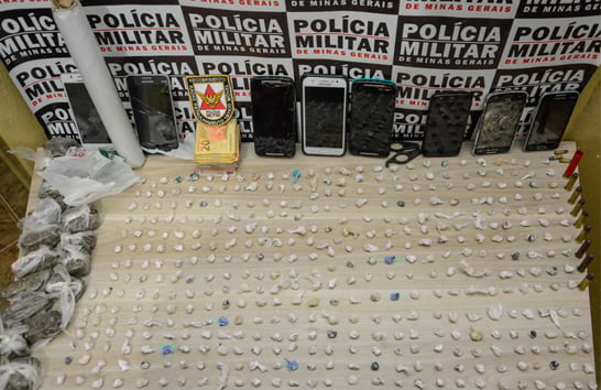 PM prende seis autores por tráfico de drogas no bairro Francisco Duarte