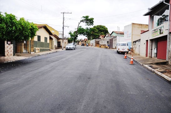 Recapeamento asfáltico continua nos bairros de Araxá