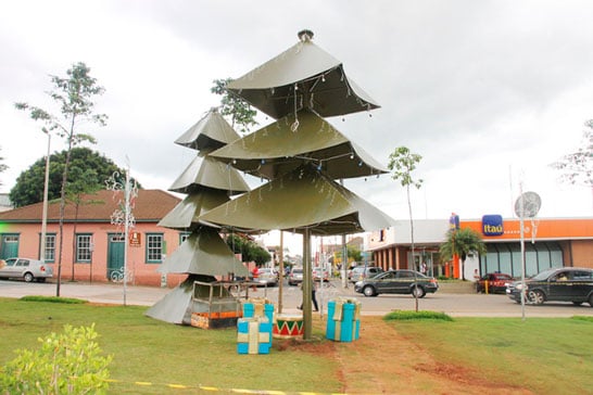 Araxá ganha decoração e iluminação natalina