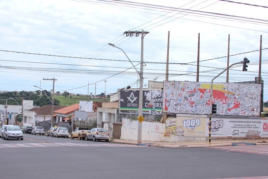 IPDSA intensifica fiscalização e remove outdoors irregulares