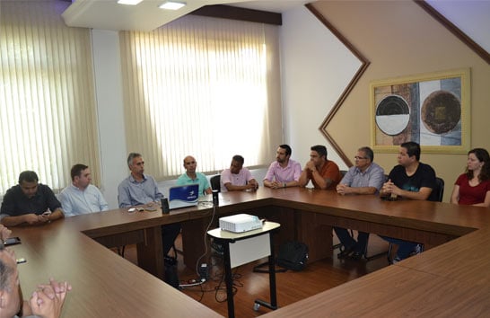 Vereadores conhecem estrutura e visitam obras no Uniaraxá