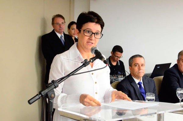 Valda Sánchez é reeleita presidente da Associação Brasileira de Culturas Inglesas