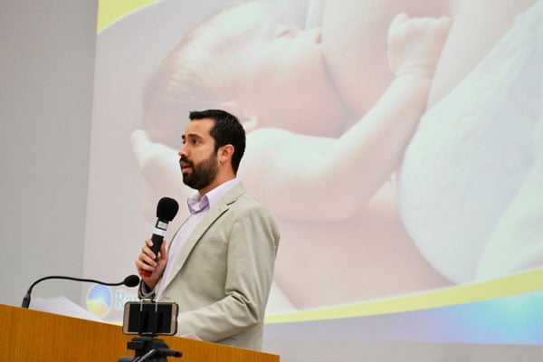 Raphael Rios propõe projeto de incentivo à amamentação, parto normal e humanização de procedimentos para a saúde das mães