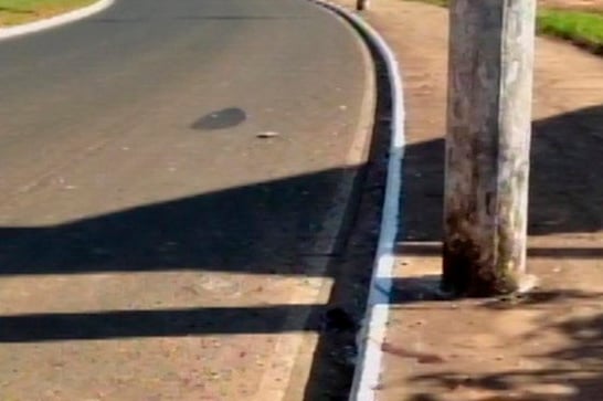 Mãe morre e filha fica ferida em acidente de moto