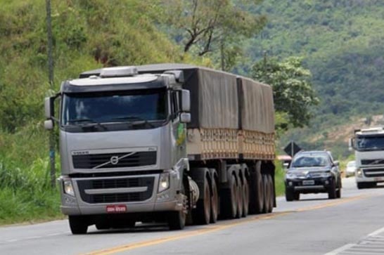 DER-MG restringe tráfego de veículos pesados de grande porte no feriado