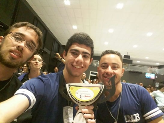 Alunos do Cefet-MG Unidade de Araxá conquistam primeiro lugar no Torneio Internacional de Robótica