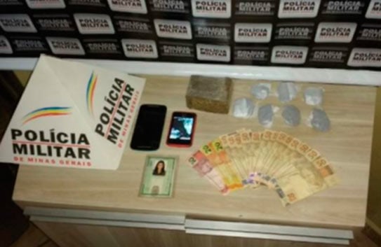 PM prende quatro pessoas com drogas no Salomão Drummond