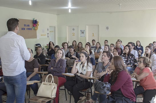 PMA investe em reuniões de aperfeiçoamento em atendimento social