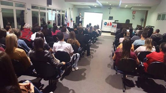 Curso de Direito do Uniaraxá investe na capacitação de professores e alunos