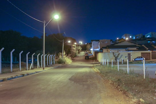 Prefeitura reduz em 100% pontos de iluminação pública apagados