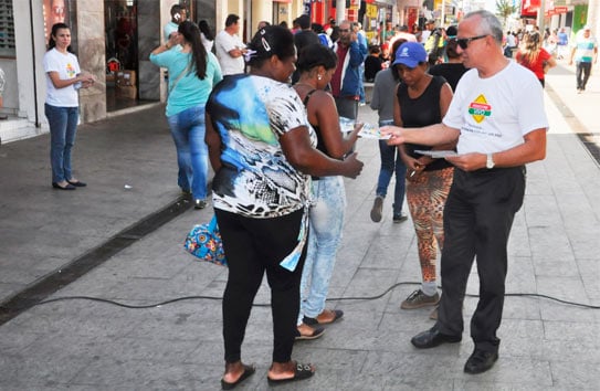 Projeto leva conceitos de respeito às sinalizações de trânsito para o pedestre