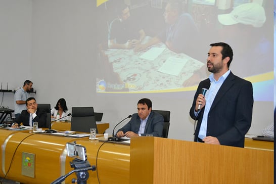 Raphael Rios propõe lei que obriga instalação de dispositivo de segurança em piscinas de uso coletivo