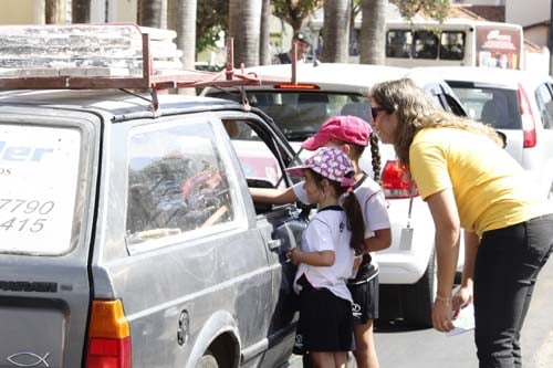 Colégio São Domingos promove Blitz Educativa