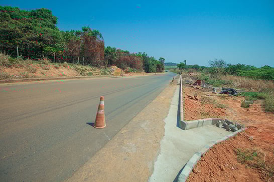 Prefeitura finaliza obra de recuperação de trecho danificado na estrada da Antinha