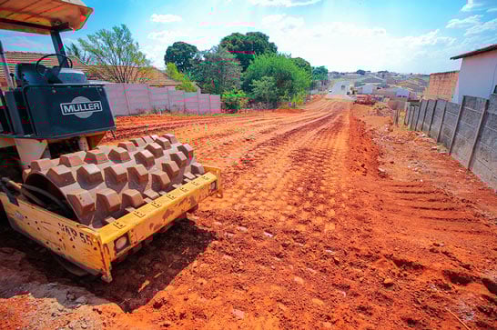 Prefeitura inicia obras na Rua Maria de Lourdes Moreira