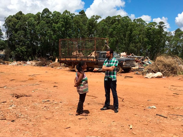 Famílias da coleta seletiva são retiradas do galpão de reciclagem e acolhidas por aluguel social