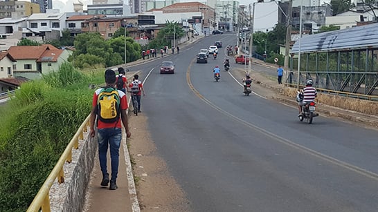 Contran regulamenta aplicação de multas a pedestres e ciclistas