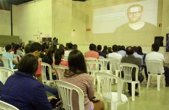 Uniaraxá e Sebrae promovem oficina sobre empreendedorismo