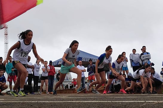 Disputas de xadrez e atletismo encerram Jogos Estudantis de Araxá