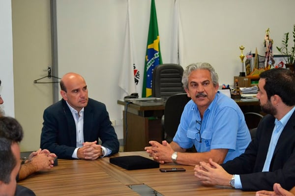 Câmara presta homenagem ao diretor industrial da CBMM