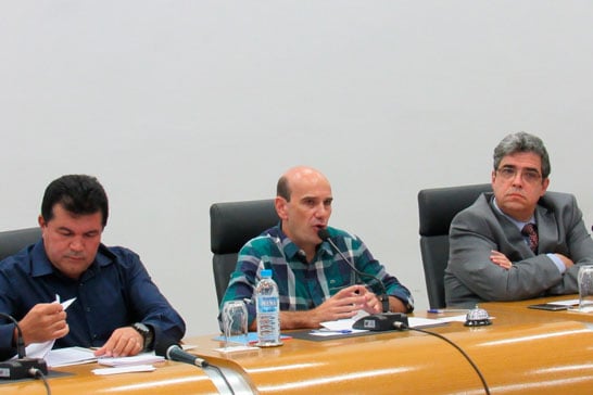 Venda de ações da Codemig é debatida com Presidente da Estatal na Câmara de Araxá