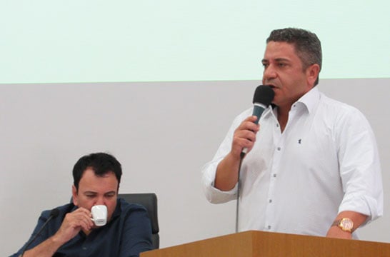 Robson Magela pede a diminuição da tarifa do transporte coletivo e alerta sobre demissão de cobradores.